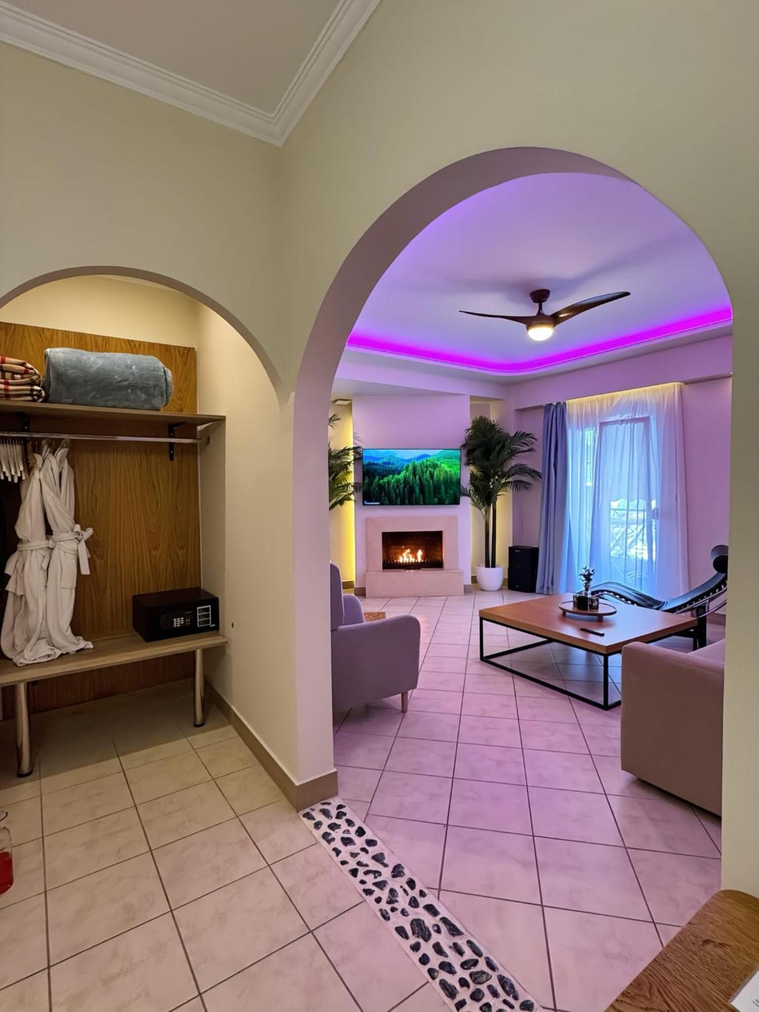 Panorama Suites & Spa - Adults Only Stómion 客房 照片