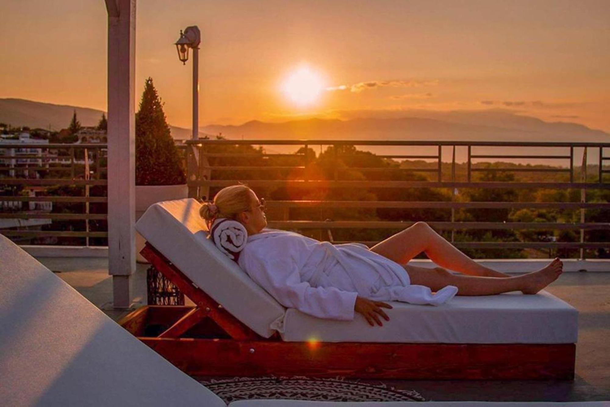 Panorama Suites & Spa - Adults Only Stómion 客房 照片